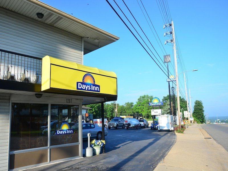 Days Inn Ролла Экстерьер фото